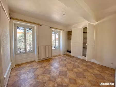 appartement 3 pièces 64 m²