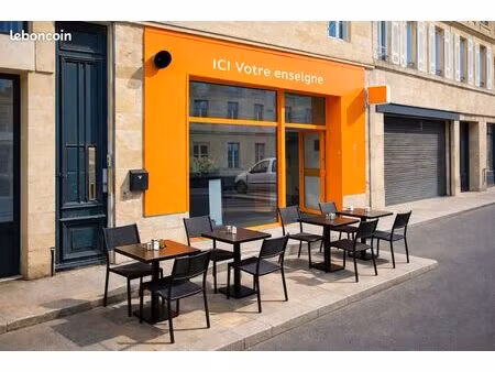 local commercial de restauration avec extraction à louer bordeaux / 60m²