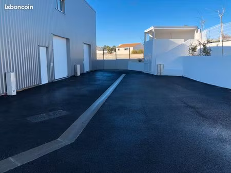 local d'activité de 110 m2 bien situé à castries