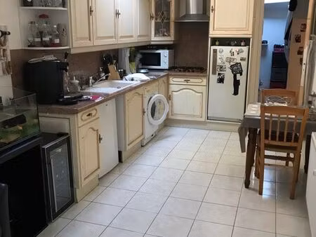 ensemble de 3 logements situé dans le bourg de briollay