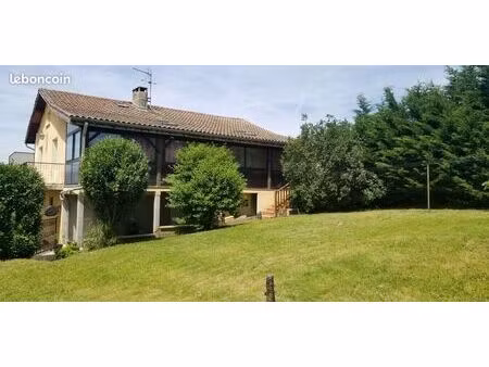 maison individuelle rénovée – 128 m² – véranda – 2 garages – terrain 650 m² – libre de sui