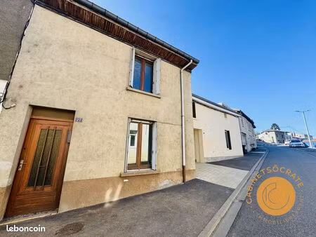 maison de village 4 pièces 64 m²