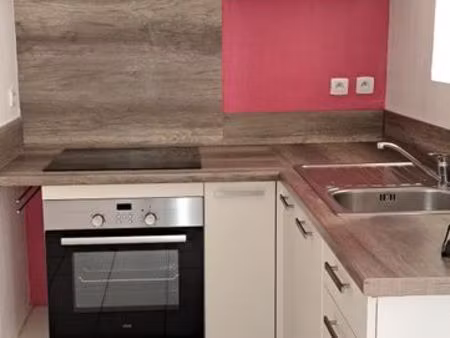 a louer - t2 40 m² – centre village de lorgues