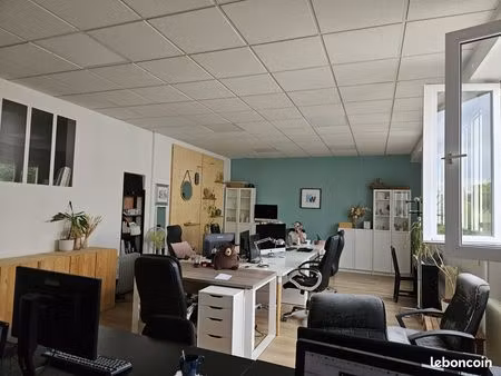 bureau 50m² à louer - (300m tramway - proche a11)