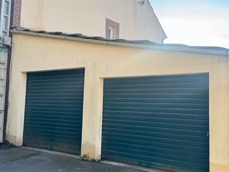 box fermé sécurisé 15m² – proche gare chartres – idéal centre-ville – 95 cc