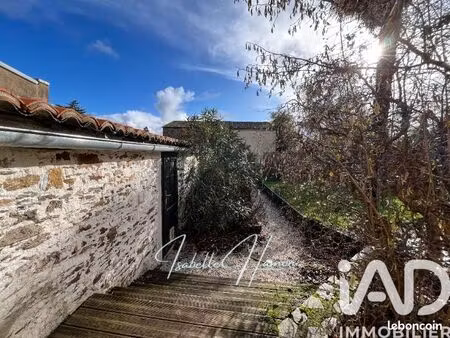 maison 9 pièces 212 m²