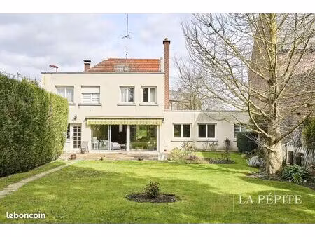 propriété 8 pièces 288 m²