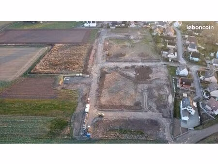 terrain 568 m² houssen