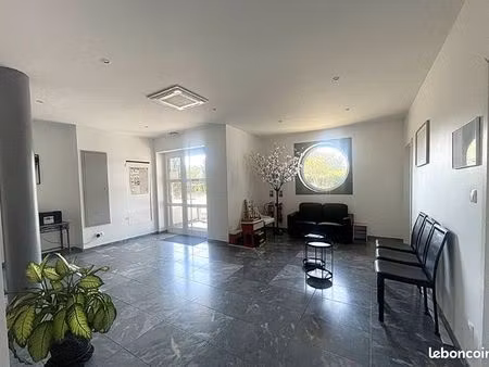 bureau partagé – domiciliation (à partir de 39 par mois)