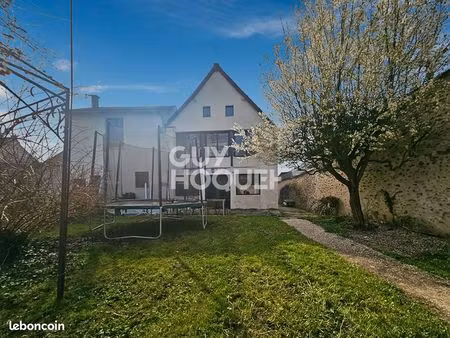 propriété 6 pièces 214 m²