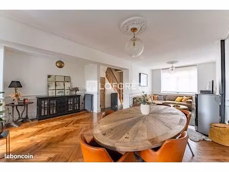 maison de ville 6 pièces 130 m²