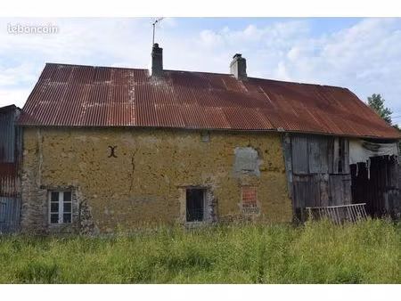 periers maison ancienne à restaurer sur 3644 m2 de terrain constructible