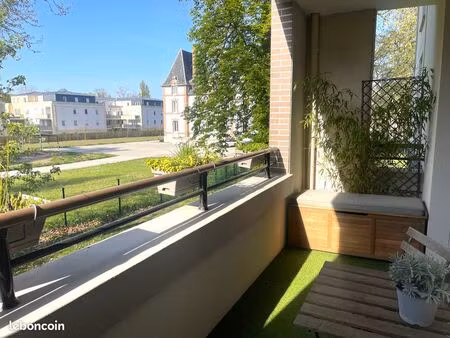 appartement 2 pièces vue château