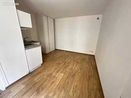 studio 1 pièce 17 m²