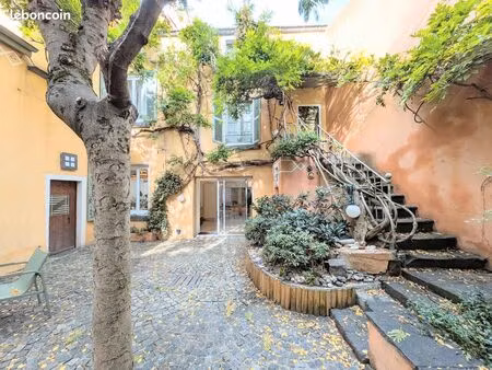 maison de caractère avec activité de gîte – hyper centre clermont-ferrand