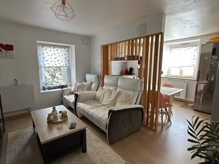 t2 rénové de 46 m² avec jardin et terrasse – centre de frouard