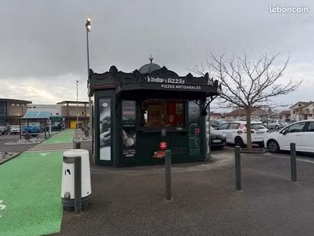 kiosque à pizzas