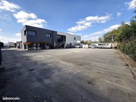 entrepôt 2163 m² muret