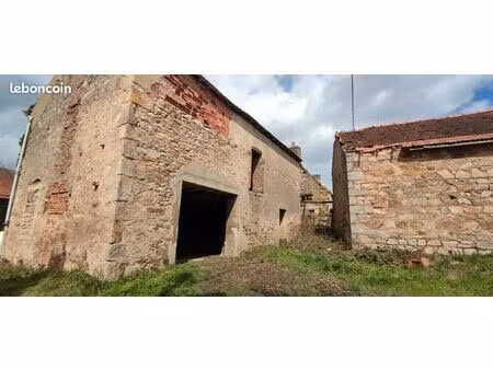 ruine bâtiment agricole