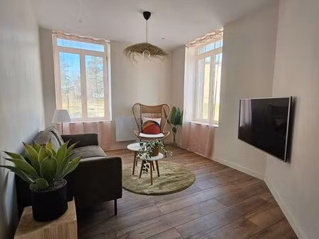 appartement refait à neuf – 65 m² – vue château – roche‑la‑molière