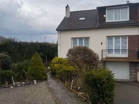 maison meublée 3 chambres - cuisine équipée   véranda  sous-sol cav  garage  grenier