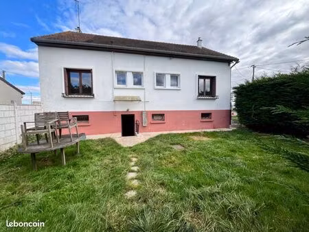 maison avec chenils et grand garage