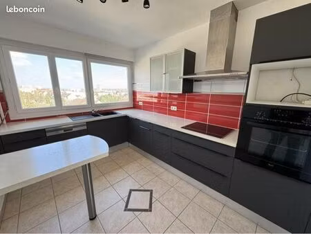 f2 lumineux centre-ville