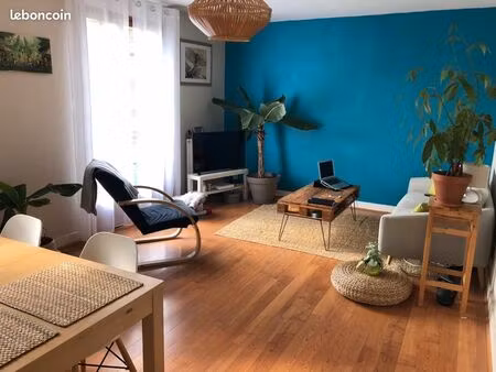 appartement t4  78 m2  à louer à l'année