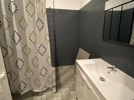 appartement t3 avec balcon sainte bazeille centre