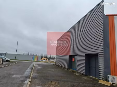 local 280 m² coignières