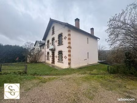 locaux professionnels 94 m² cordes sur ciel