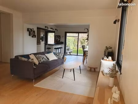 maison familiale- 125m2 - 4 chambres-quartier duquenière-garage-jardin