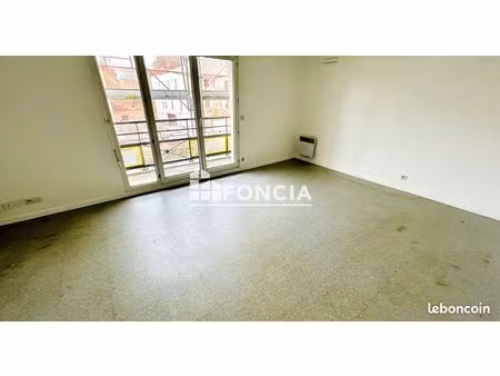 bruges - t2 de 47m2 avec balcon et stationnement