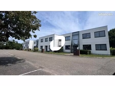 local d'activité 258 m²