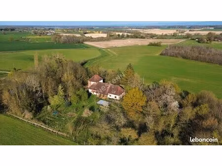 maison 6 pièces 276 m²