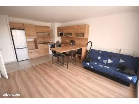 appartement 61 m2 face a la gare