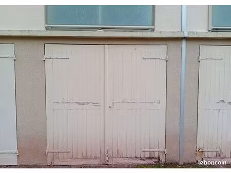 box fermé la celle-saint-cloud