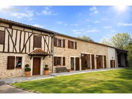 propriété 9 pièces 351 m²