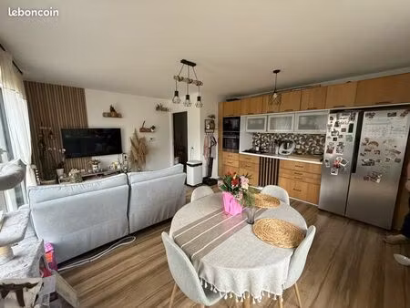 appartement 3 pièces 65m2