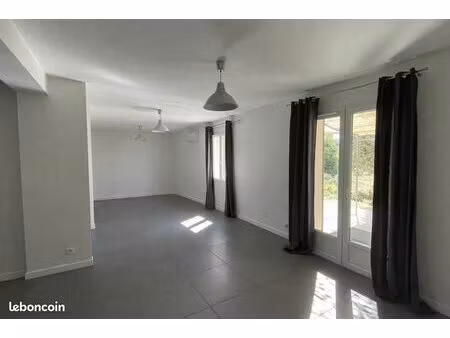 local pro / bureaux 155 m² - vue mont ventoux – calme