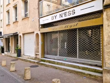 local commercial 56 m²