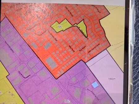 terrain constructible en zone d activités de teteghem