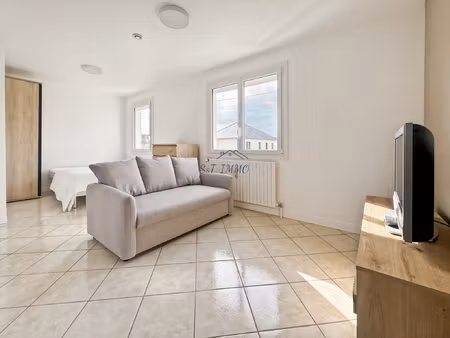 studio meublé avec coin nuit