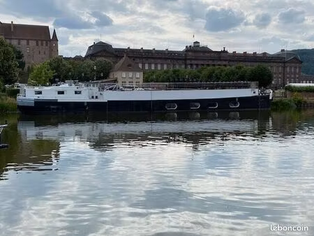 à vendre – bien atypique : péniche restaurant-pizzeria à saverne – 200 m²