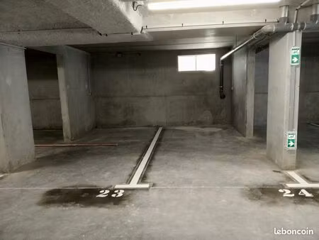 lot de 2 parkings couvert/sécurisé-1/2 ssol-prise 220v-les sables d'olonne
