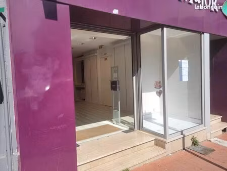 local commercial 104 m²