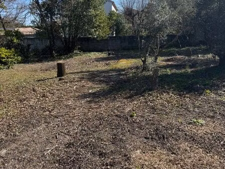 terrain constructible 882m2