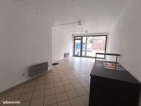 à louer - local commercial 32 m2 gare béthune