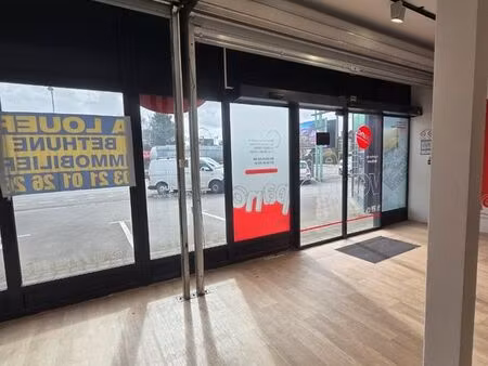 loue un local commercial