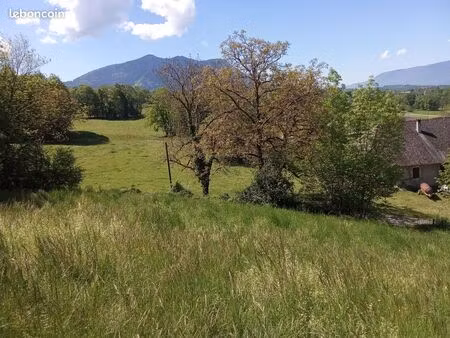 terrain constructible 1300m2